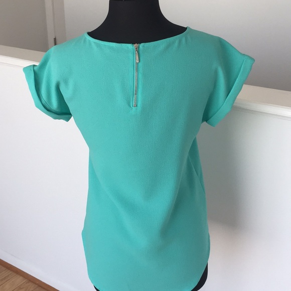 Express Top - Picture 3 of 4